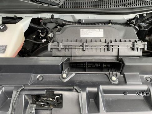 Used 2021 Chevrolet Express 2500 RWD image 16