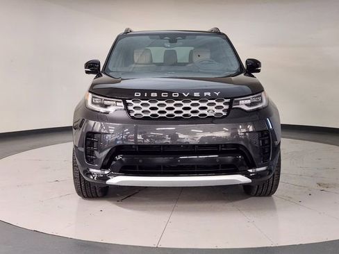 New 2026 Land Rover Discovery Limited Edition image 9