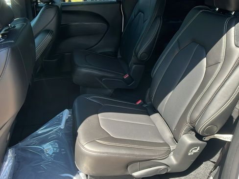 New 2026 Chrysler Voyager LX image 19
