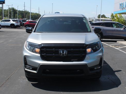 Used 2024 Honda Ridgeline Sport image 10