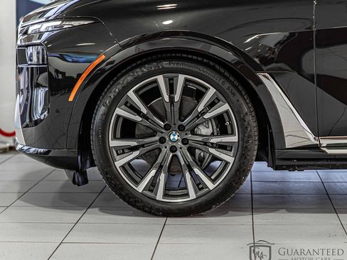 Used 2025 BMW X7 xDrive40i w/ Premium Package image 10