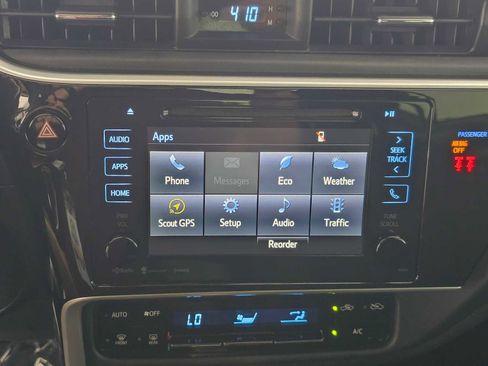 Used 2018 Toyota Corolla LE FWD image 25