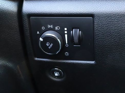 Used 2022 Jeep Grand Cherokee Laredo X image 36