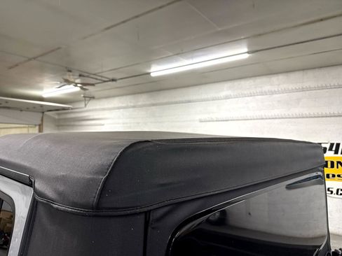 Used 2022 Jeep Gladiator Sport image 78