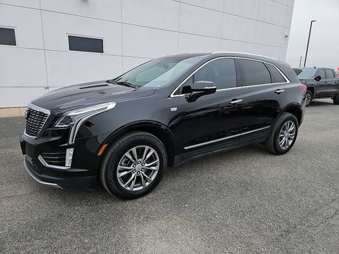 Used 2023 Cadillac XT5 Premium Luxury image 2