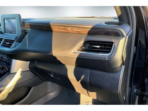 Used 2024 Chevrolet Suburban LS image 26