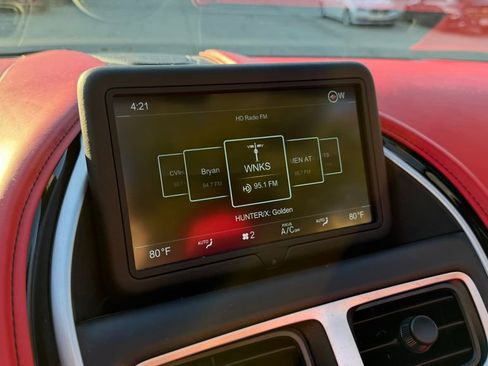 Used 2019 Aston Martin DB11 Volante image 21