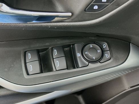 Used 2025 Chevrolet Trax LS image 15