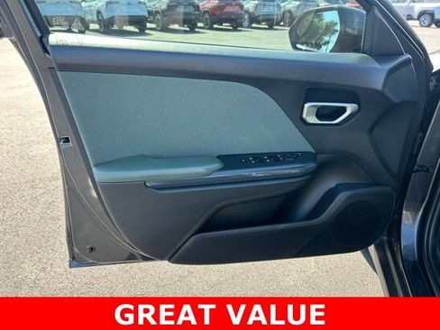 Used 2025 Kia K4 EX FWD image 12