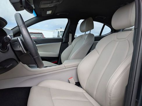 Used 2023 Genesis G70 2.0T image 14