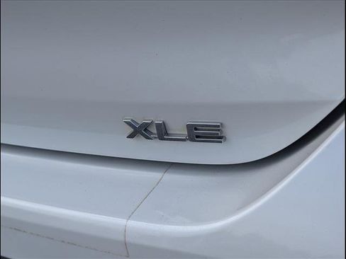 Used 2023 Toyota Highlander XLE image 25