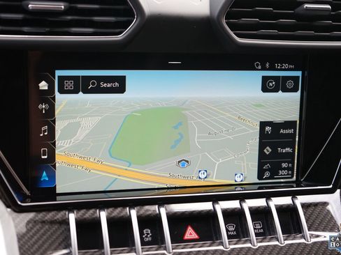 Used 2021 Lamborghini Urus image 18