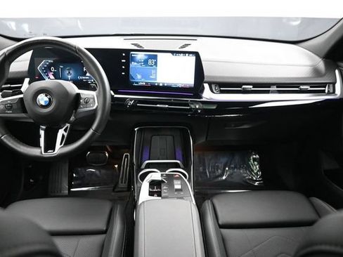 Used 2025 BMW X2 xDrive28i AWD/4WD image 16