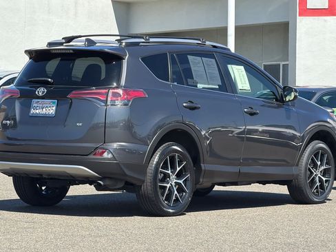 Used 2018 Toyota RAV4 SE w/ Power Extra Value Package FWD image 2