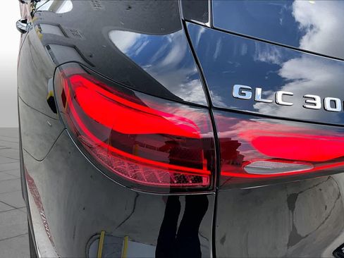 Used 2025 Mercedes-Benz GLC 300 image 25