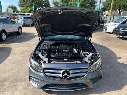 Used 2017 Mercedes-Benz E 300 4MATIC image 21