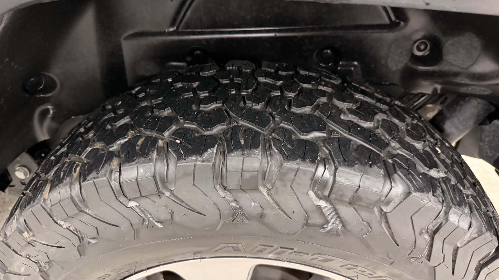 Used 2019 Jeep Wrangler Unlimited Sahara AWD/4WD image 14