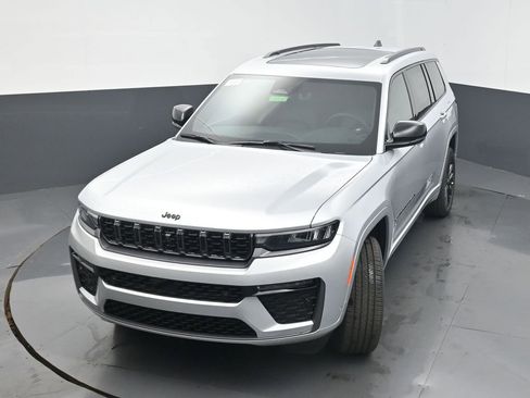 New 2026 Jeep Grand Cherokee L Limited AWD/4WD image 44
