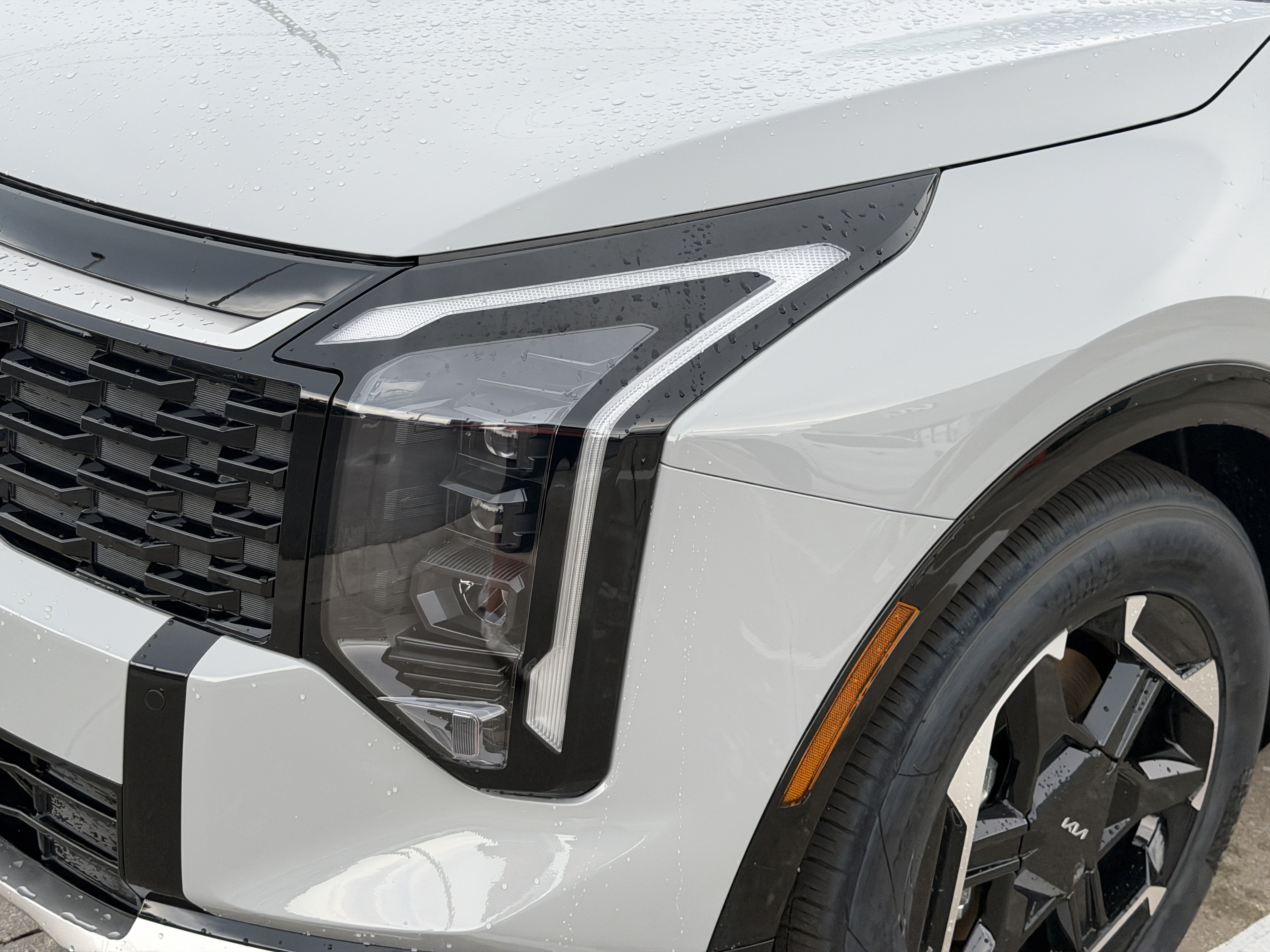 New 2026 Kia Sportage SX FWD image 8