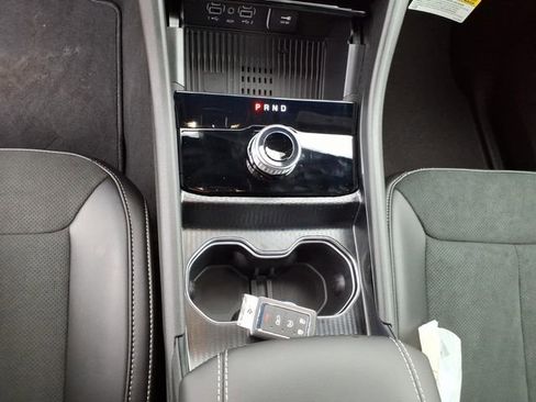 New 2026 Jeep Grand Cherokee Altitude RWD image 16