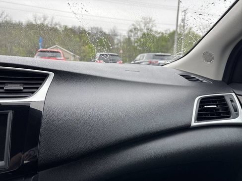 Used 2019 Nissan Sentra SV FWD image 33