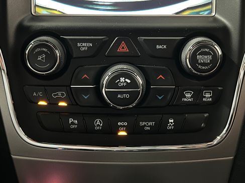 Used 2017 Jeep Grand Cherokee Trailhawk AWD/4WD image 11