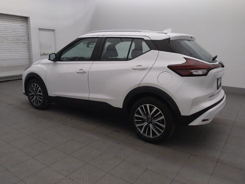 Used 2023 Nissan Kicks SV FWD image 3