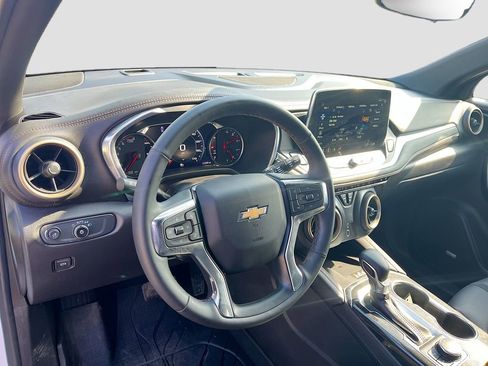 Used 2025 Chevrolet Blazer Premier w/ LPO, Black Sport Package FWD image 9