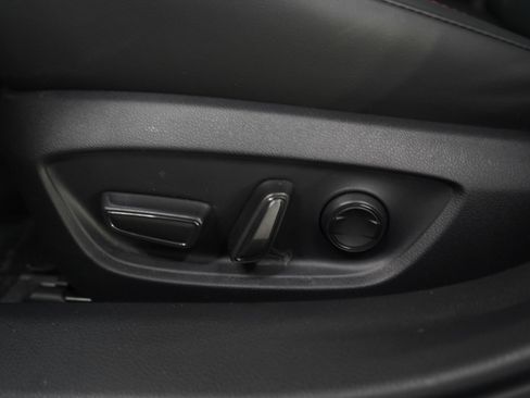 Used 2026 Toyota Prius Plug-In Hybrid image 24