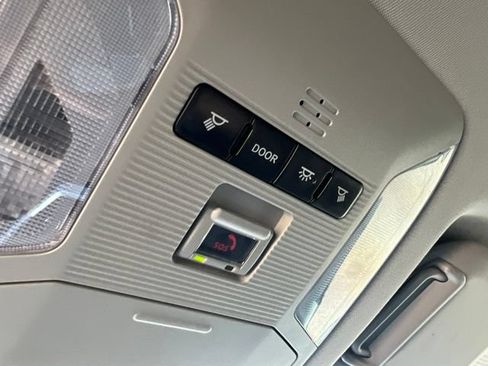 Used 2021 Toyota RAV4 XLE w/ Carpet Mat Package (TMS) AWD/4WD image 25