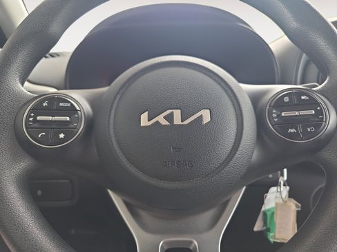 Certified 2025 Kia Soul LX w/ LX Technology Package image 11