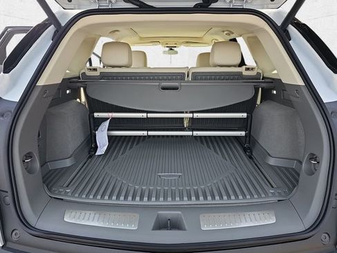 Used 2025 Cadillac XT5 Premium Luxury w/ LPO, Floor Liner Package AWD/4WD image 12