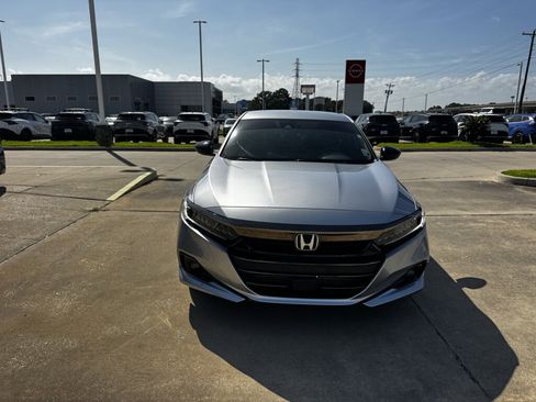 Used 2021 Honda Accord Sport image 8