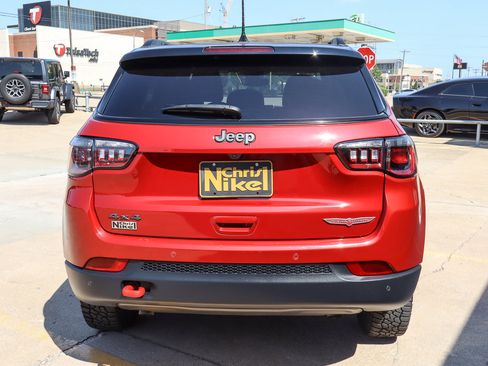 Used 2025 Jeep Compass Trailhawk AWD/4WD image 6