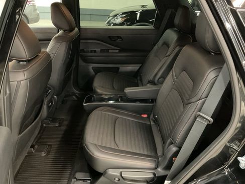 Used 2025 Nissan Pathfinder Rock Creek AWD/4WD image 20