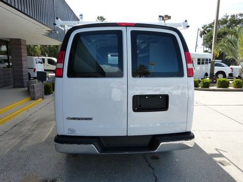 Used 2023 Chevrolet Express 2500 w/ Driver Convenience Package image 12