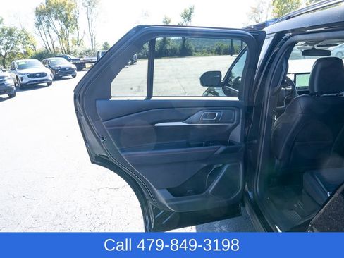 Used 2025 Ford Explorer ST-Line w/ ST-Line Street Pack image 12