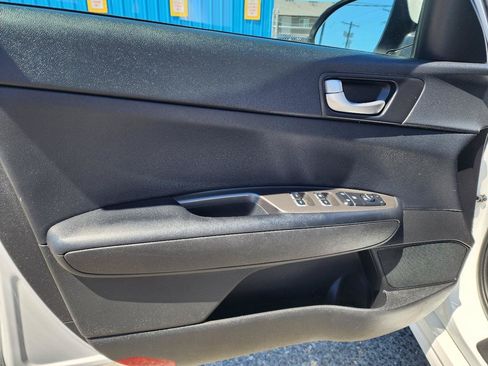 Used 2019 Kia Optima LX FWD image 12