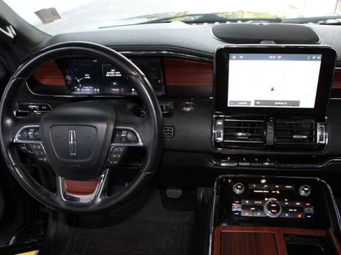 Used 2021 Lincoln Navigator L Reserve w/ Luxury Package image 21