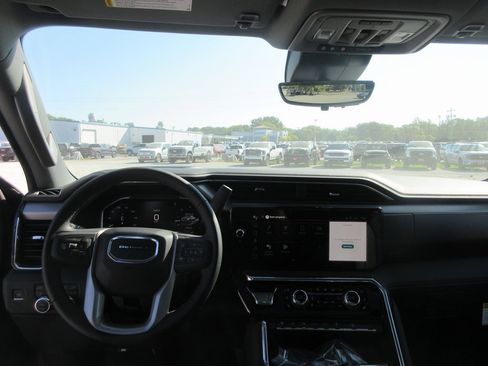 New 2026 GMC Sierra 2500 Denali w/ Denali Reserve Package image 17