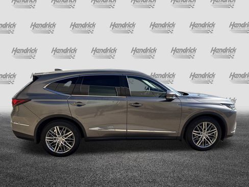 Used 2022 Acura MDX SH-AWD w/ Advance Package image 11
