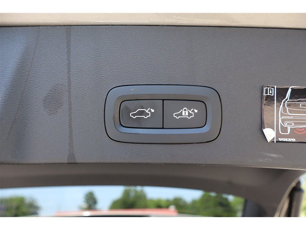 Used 2022 Volvo XC40 T5 Inscription AWD/4WD image 55