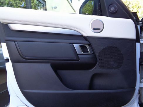 Used 2021 Land Rover Discovery S R-Dynamic AWD/4WD image 14