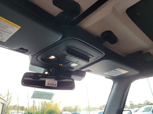 New 2025 Ford Bronco Badlands image 30