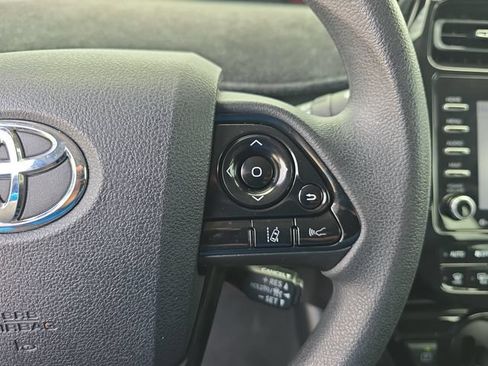 Used 2022 Toyota Prius L Eco FWD image 18