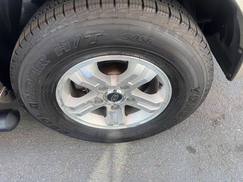 Used 2005 Kia Sorento LX image 23