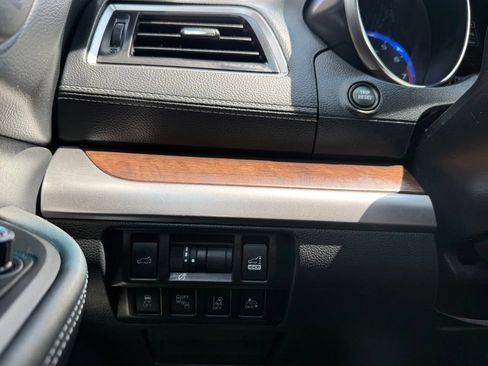Used 2018 Subaru Outback 3.6R Limited AWD/4WD image 13