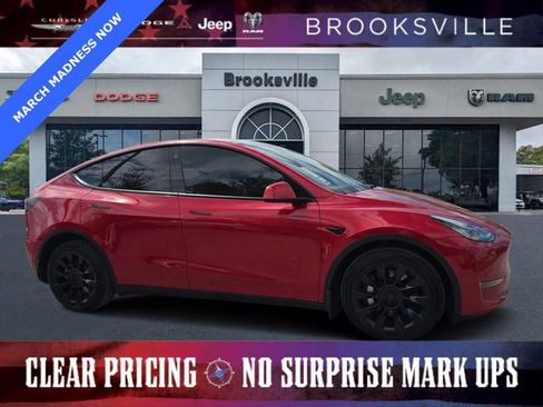 Used 2022 Tesla Model Y Long Range image 1