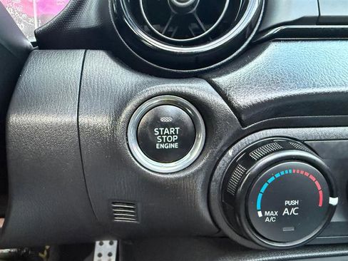 Used 2016 MAZDA MX-5 Miata Club image 28