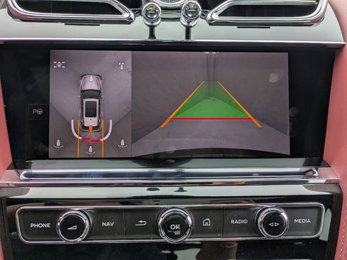 Certified 2025 Bentley Bentayga image 19